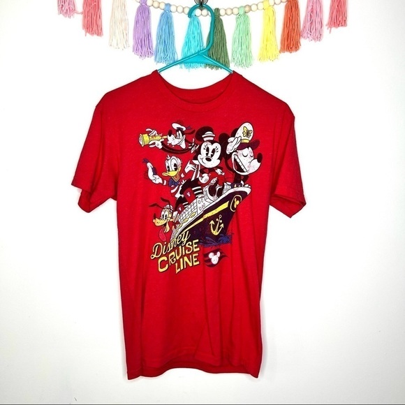 Disney Cruise Line Retro Mickey Mouse Gang Donald Minnie Goofy Red T-Shirt Small - Picture 10 of 10